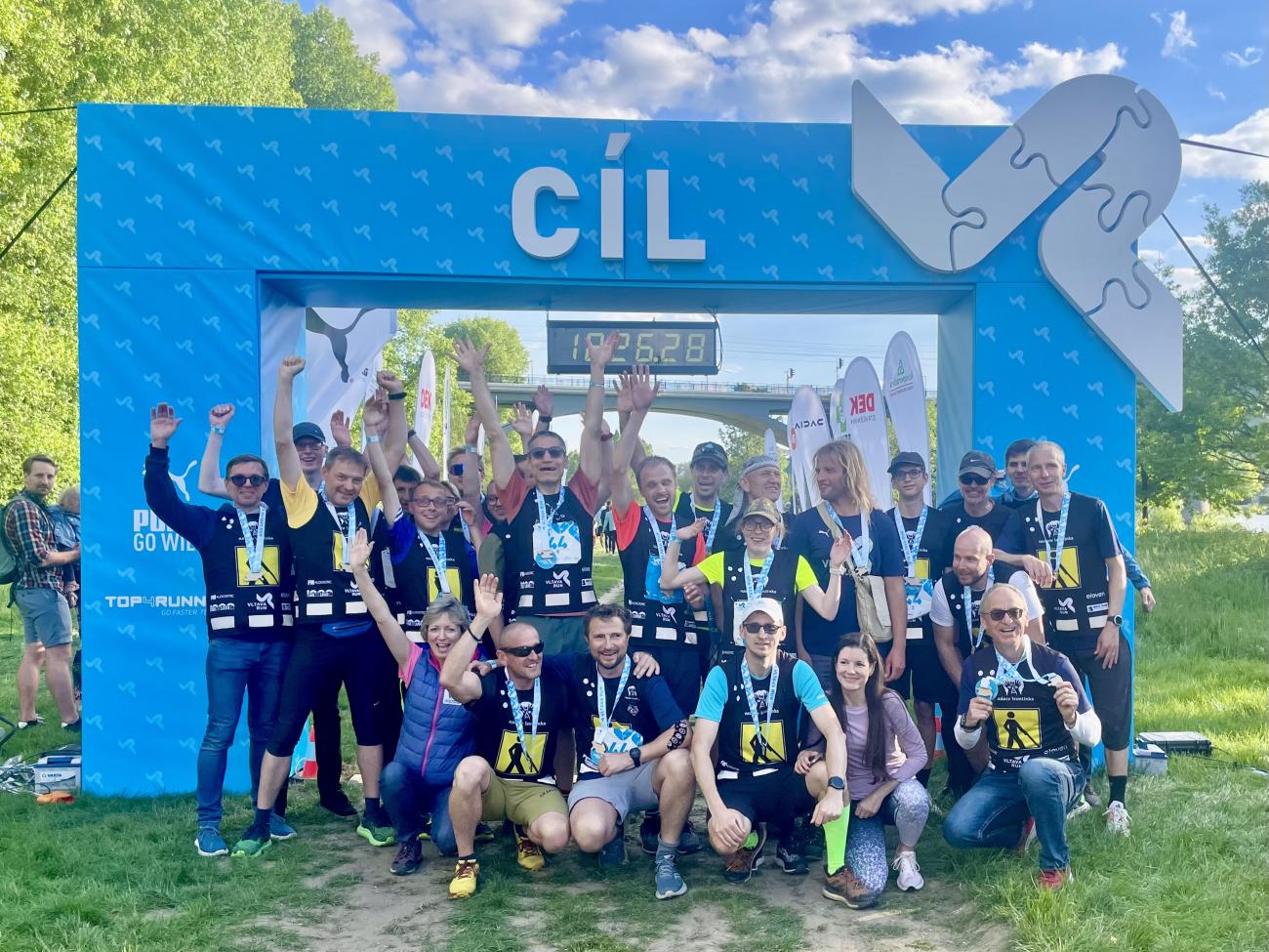 Nadace Leontinka podesáté v cíli závodu Vltava Run